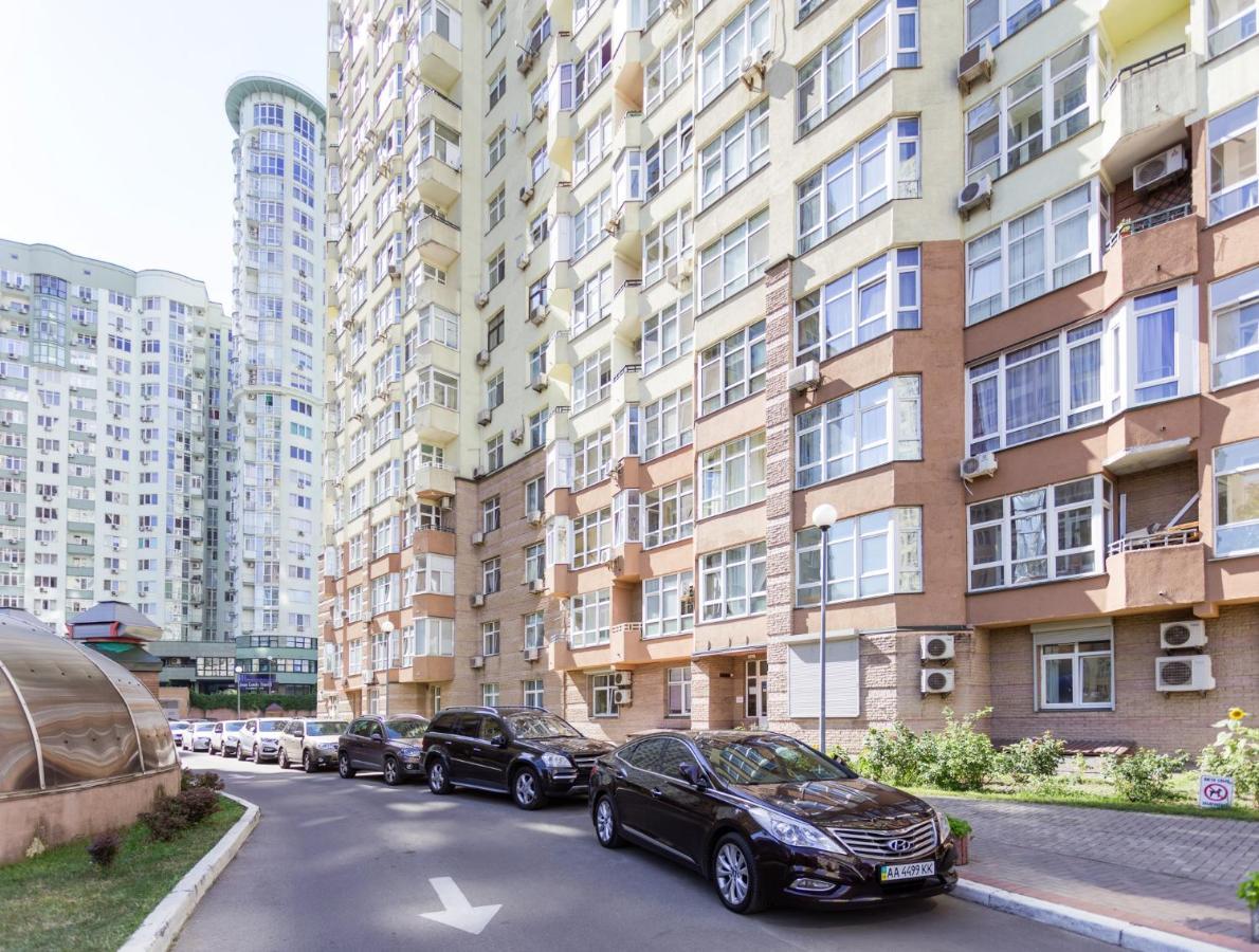 Navit Apartments With Breakfast,Near The Railway Station, The City Center, The Park Kyiv Exterior foto